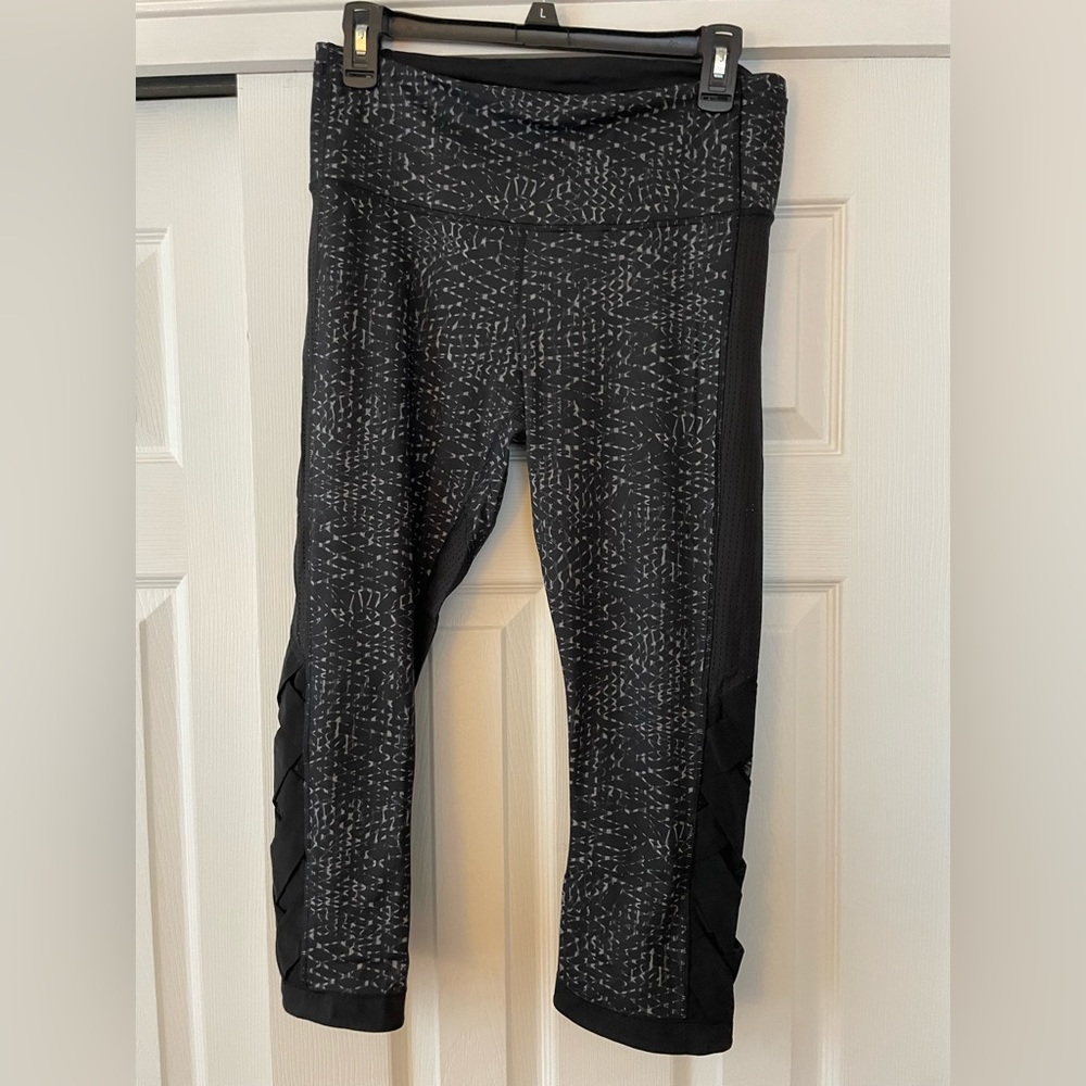 Lululemon cropped leggings size 8